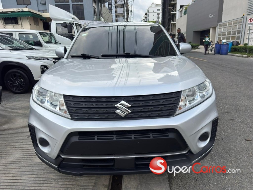 2023 Suzuki Vitara GL — foto 2 / 12