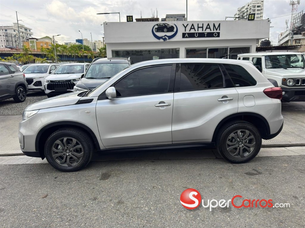 2023 Suzuki Vitara GL — foto 4 / 12