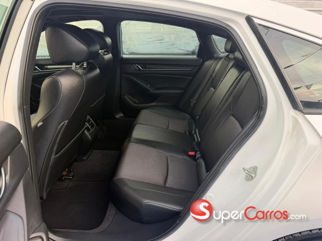 2020 Honda Accord Sport 2.0T — foto 8 / 12