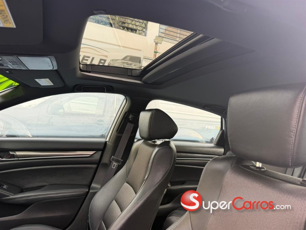 2020 Honda Accord Sport 2.0T — foto 9 / 12