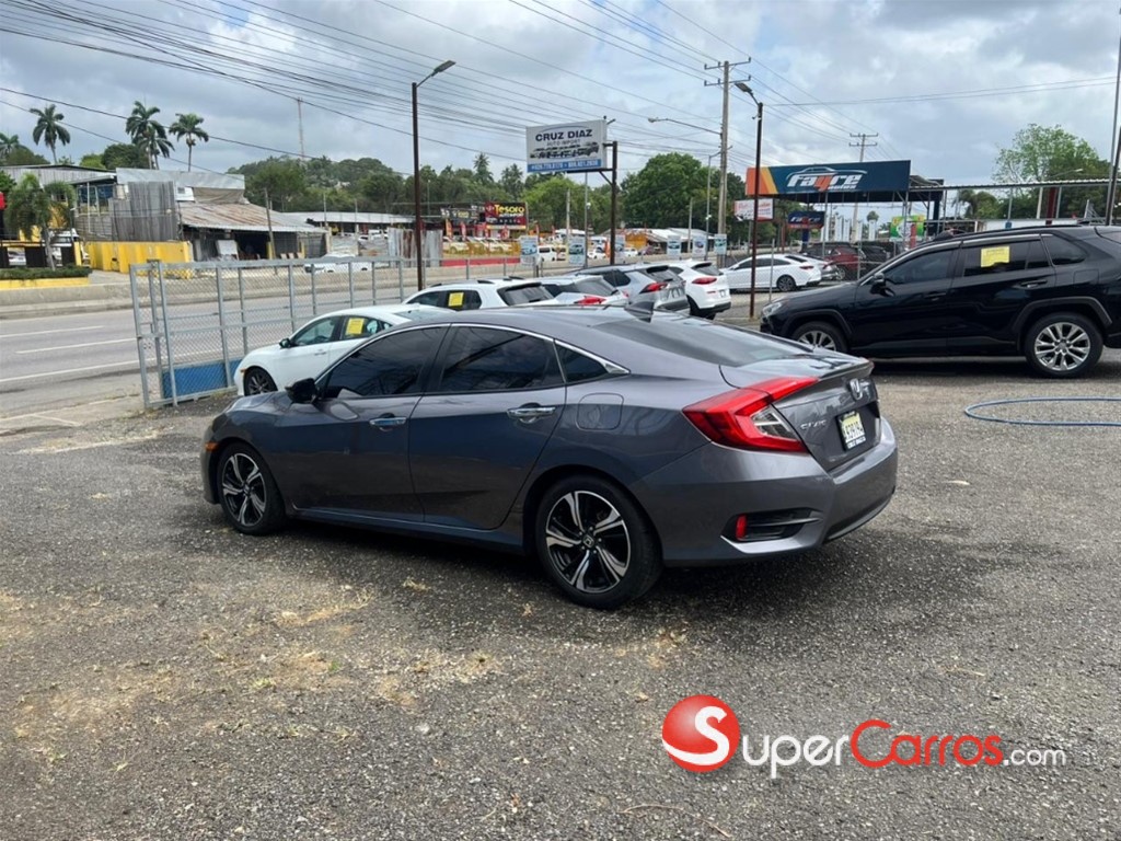 2016 Honda Civic Touring — foto 6 / 9