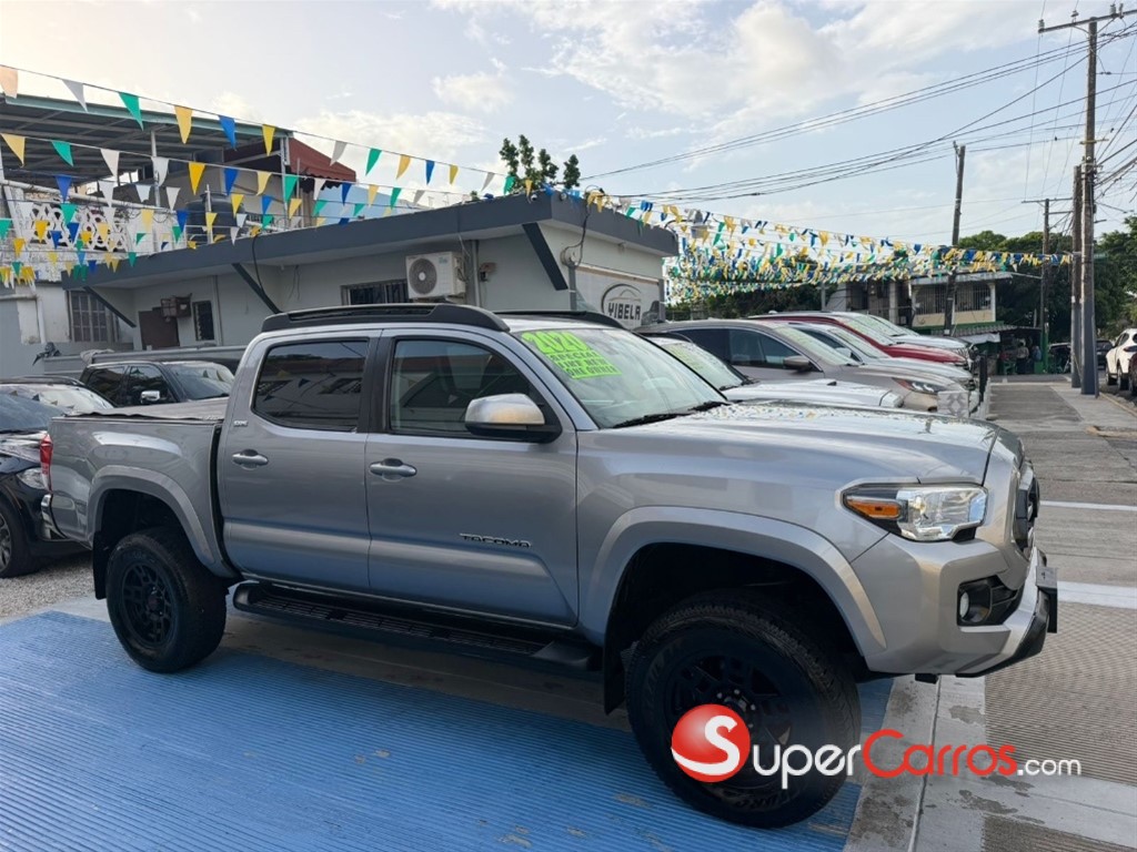 2020 Toyota Tacoma — foto 2 / 11