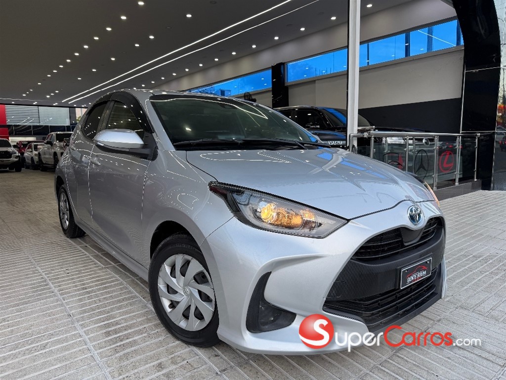 2021 Toyota Yaris — foto 2 / 8