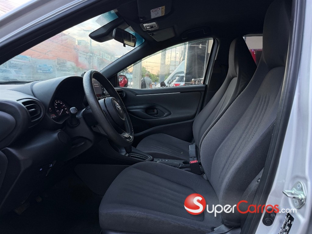 2021 Toyota Yaris — foto 3 / 8