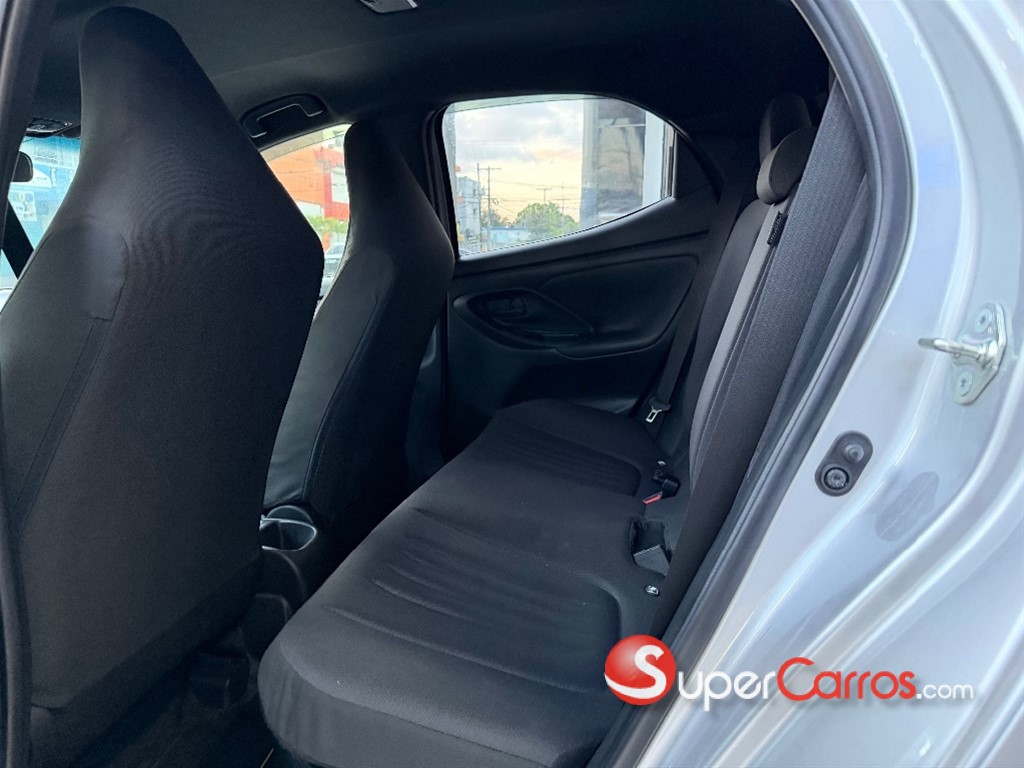 2021 Toyota Yaris — foto 6 / 8