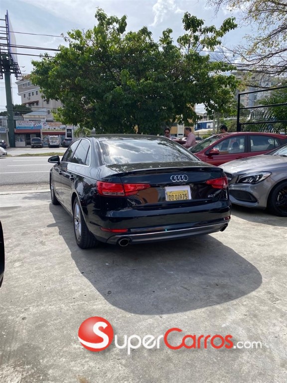 2017 Audi A4 Turbo — foto 9 / 9