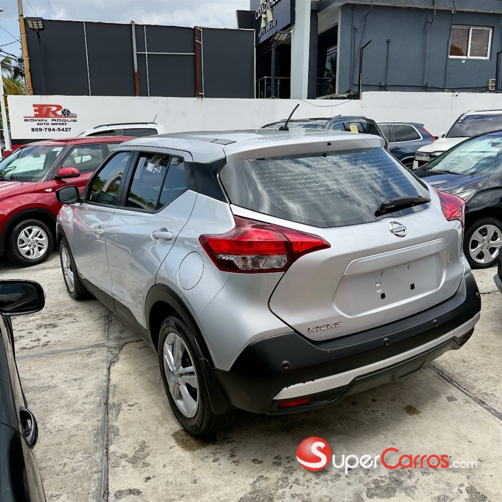 2020 Nissan Kicks — foto 4 / 8