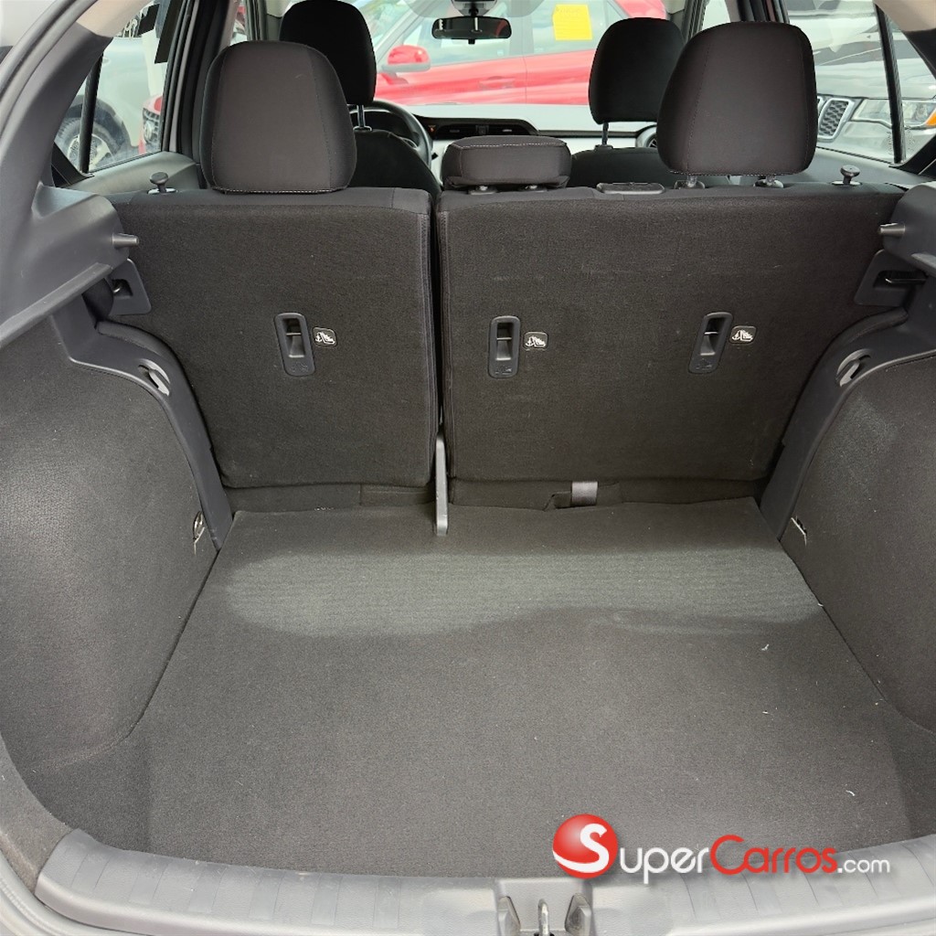 2020 Nissan Kicks — foto 7 / 8