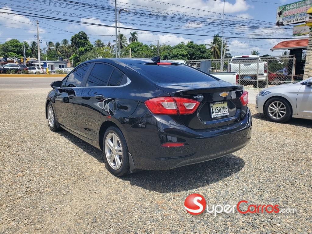 2018 Chevrolet Cruze LT — foto 8 / 12