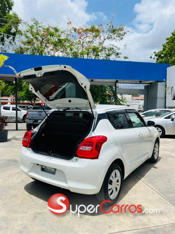 2021 Suzuki Swift — foto 5 / 11