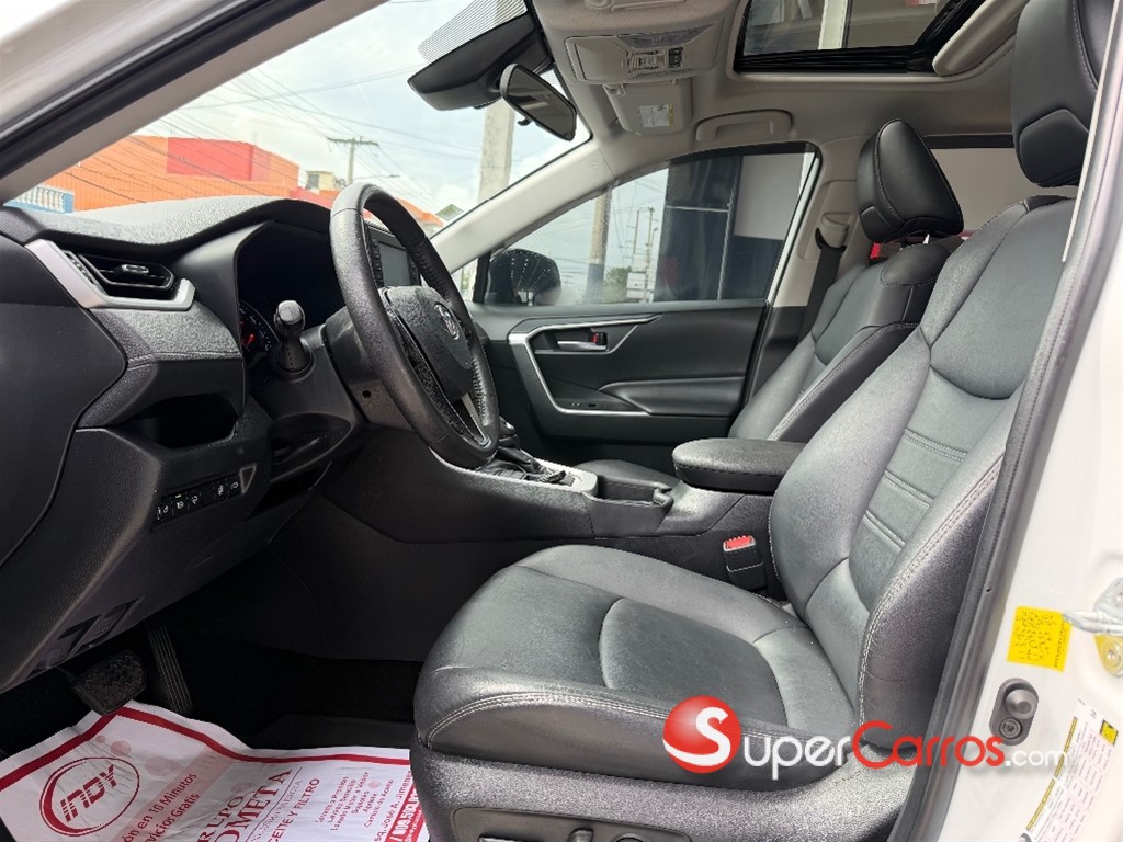 2021 Toyota RAV4 XLE Premium — foto 3 / 10