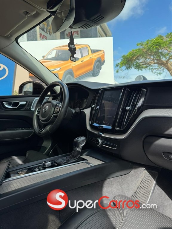 2019 Volvo XC60 — foto 8 / 10