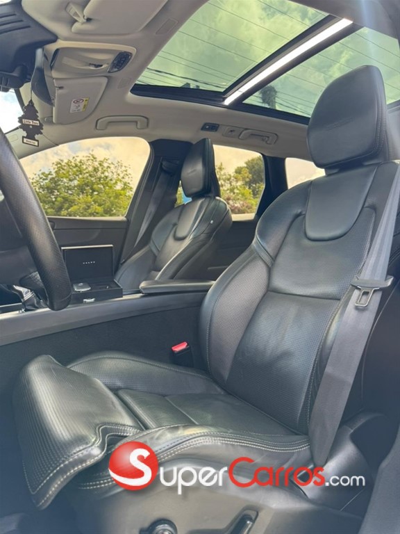 2019 Volvo XC60 — foto 9 / 10