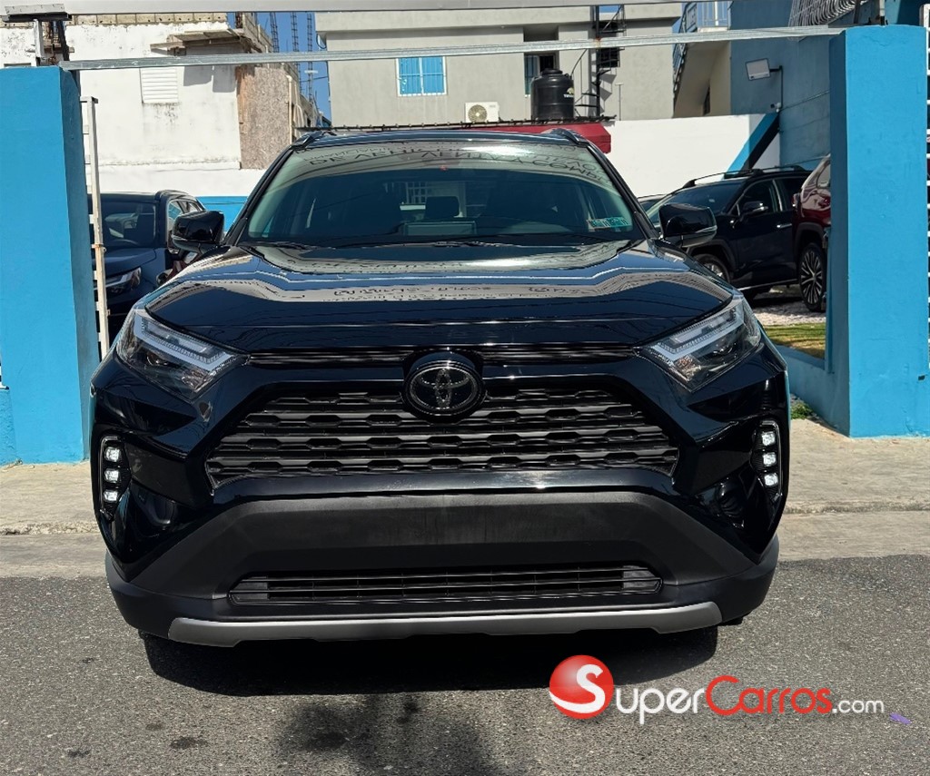 2023 Toyota RAV4 XLE Premium — foto 2 / 9