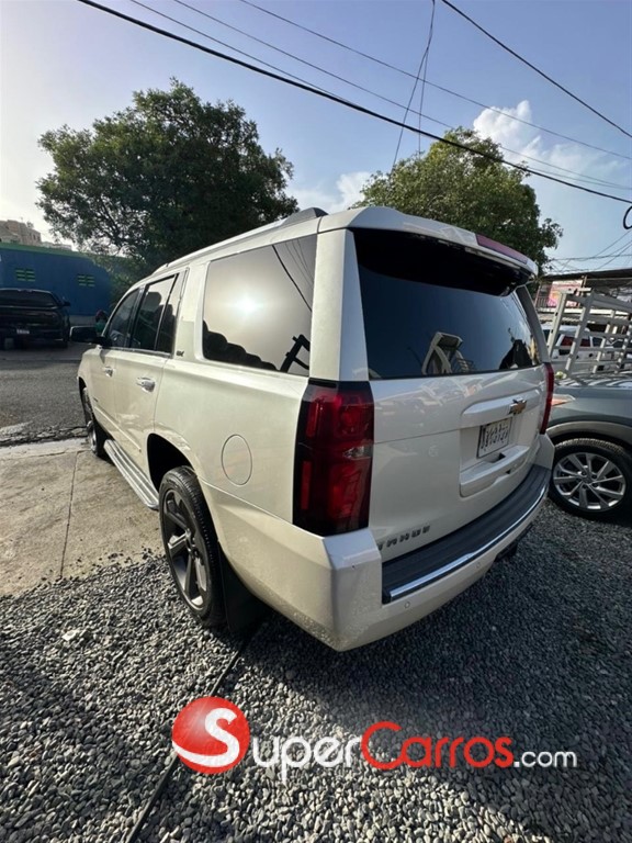2015 Chevrolet Tahoe LTZ — foto 2 / 9