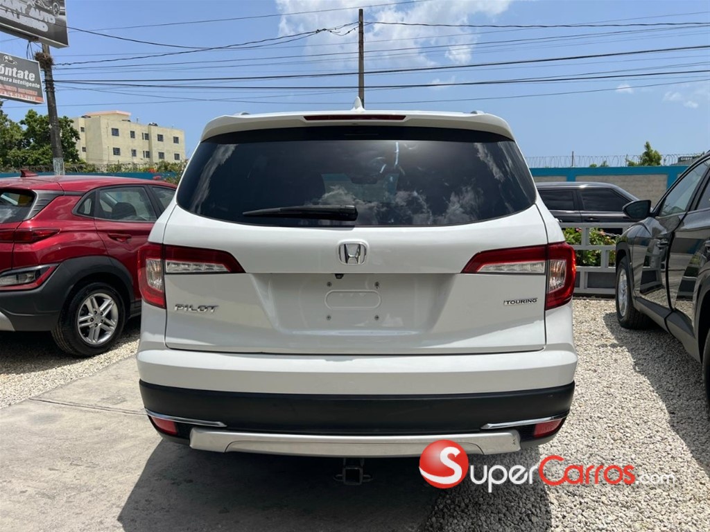 2020 Honda Pilot Touring — foto 10 / 12