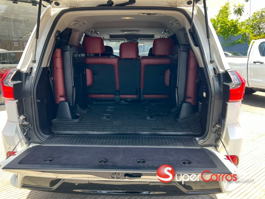 2016 Lexus LX 570 Super Sport — foto 6 / 10
