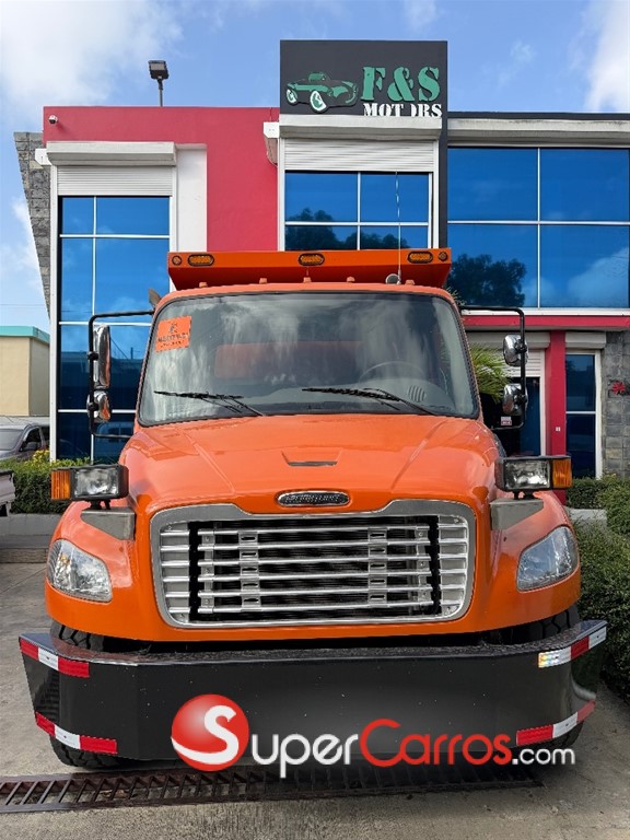 2014 Freightliner M2