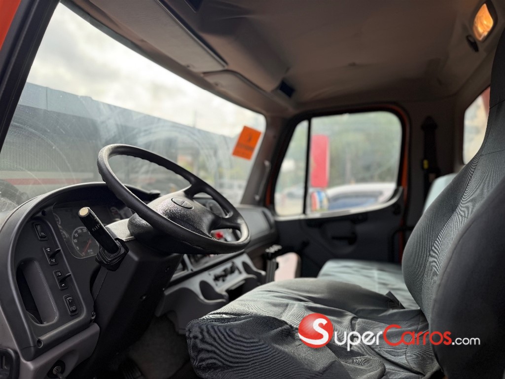 2014 Freightliner M2 — foto 4 / 7