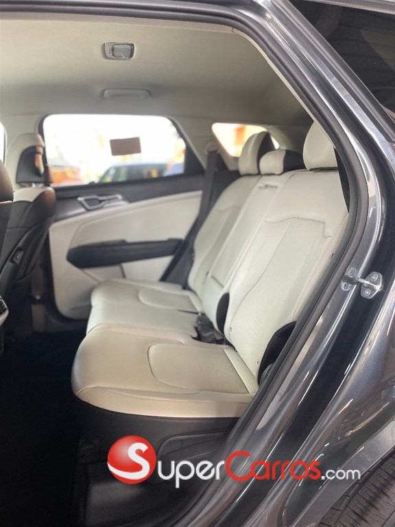 2023 Kia Sportage EX — foto 8 / 12