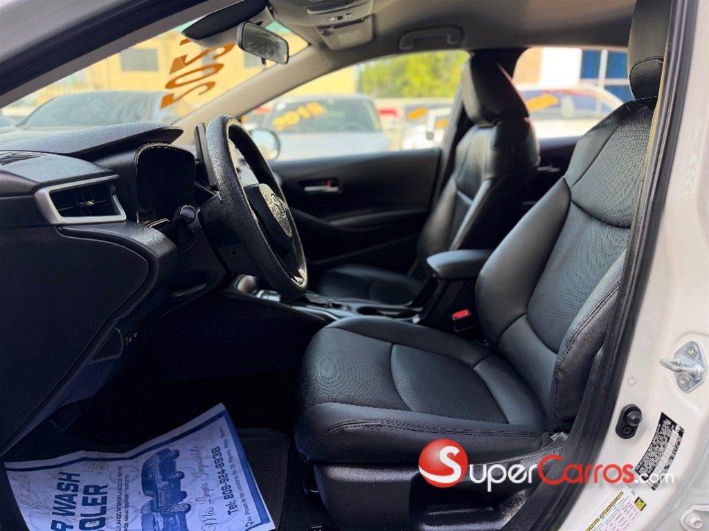2021 Toyota Corolla LE — foto 9 / 12