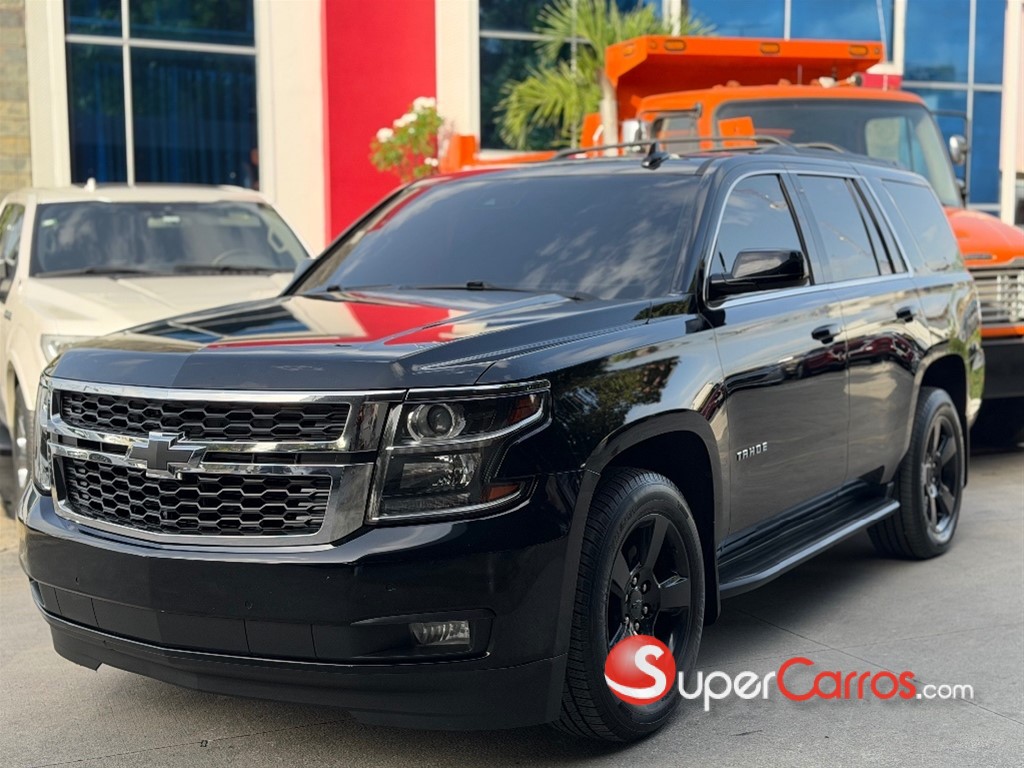 2019 Chevrolet Tahoe LT — foto 2 / 12
