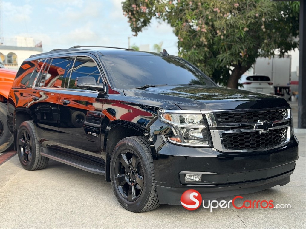 2019 Chevrolet Tahoe LT — foto 4 / 12
