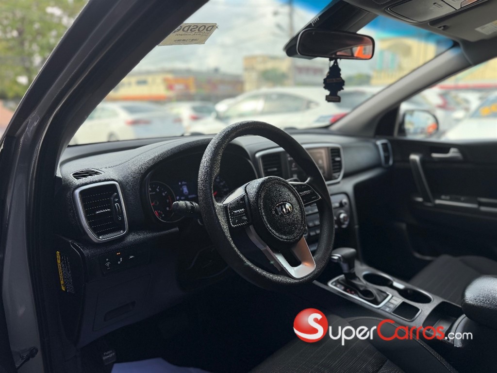 2020 Kia Sportage LX — foto 8 / 12