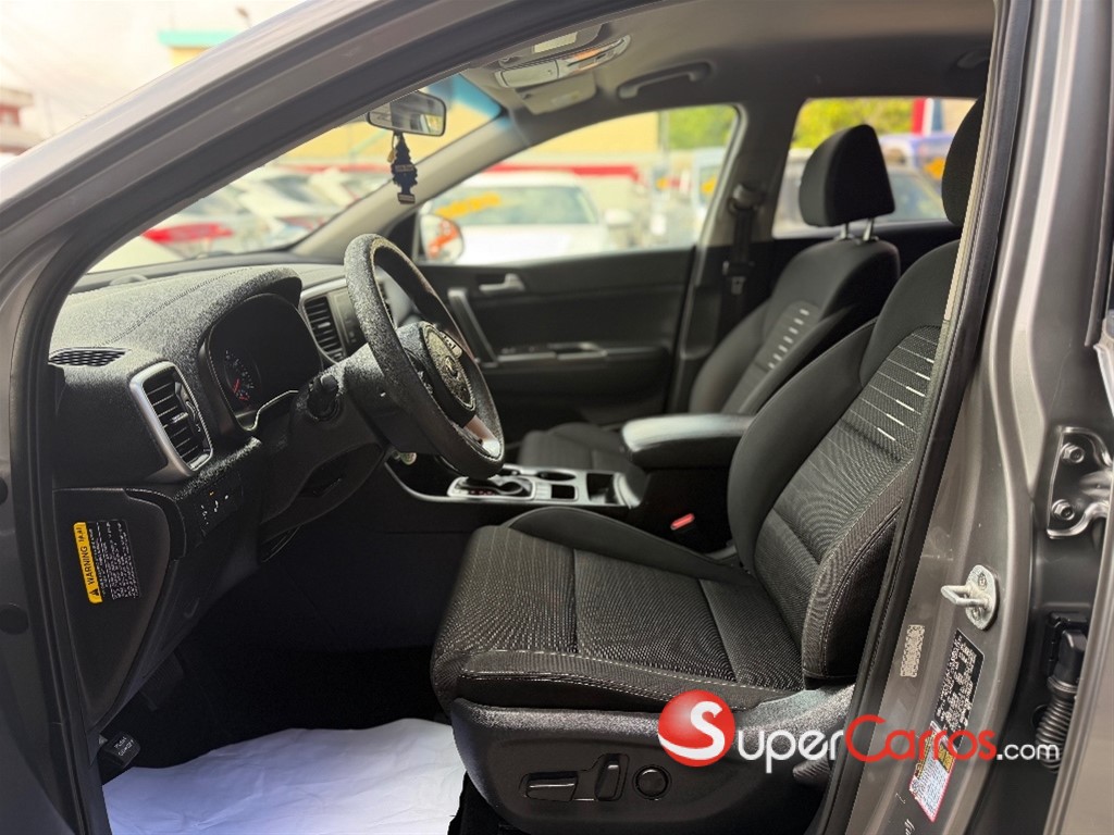 2020 Kia Sportage LX — foto 9 / 12