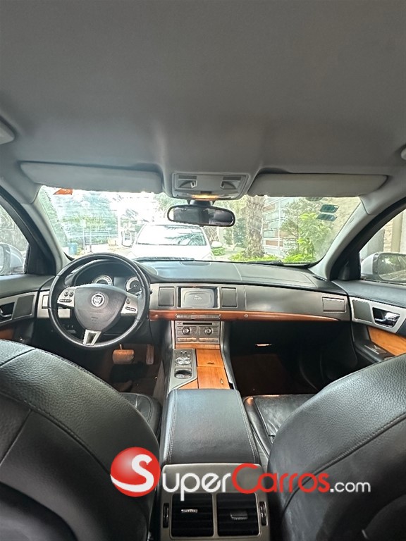 2011 Jaguar XF — foto 6 / 9