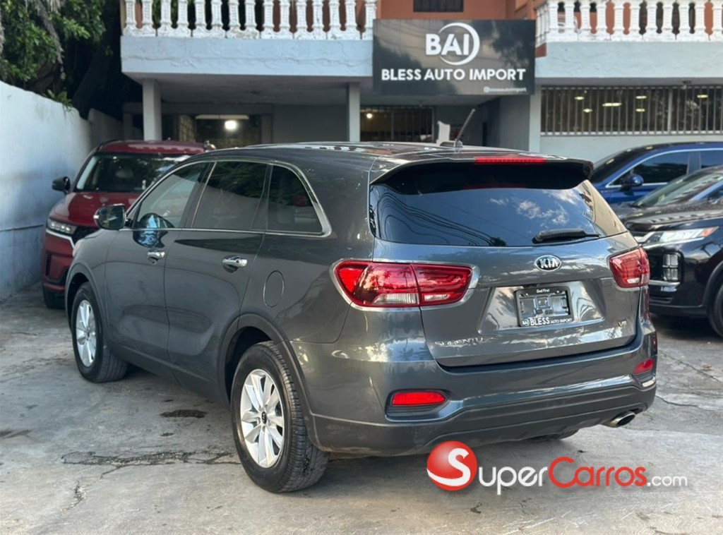 2020 Kia Sorento — foto 6 / 12