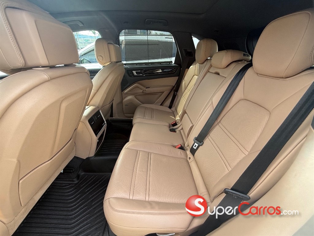 2021 Porsche Cayenne — foto 7 / 9