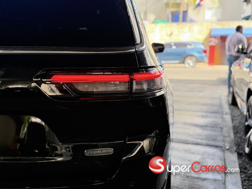 2021 Jeep Grand Cherokee L Overland — foto 8 / 9