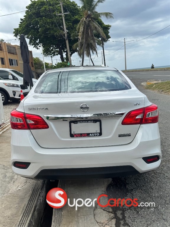 2019 Nissan Sentra Especial Edition — foto 8 / 12