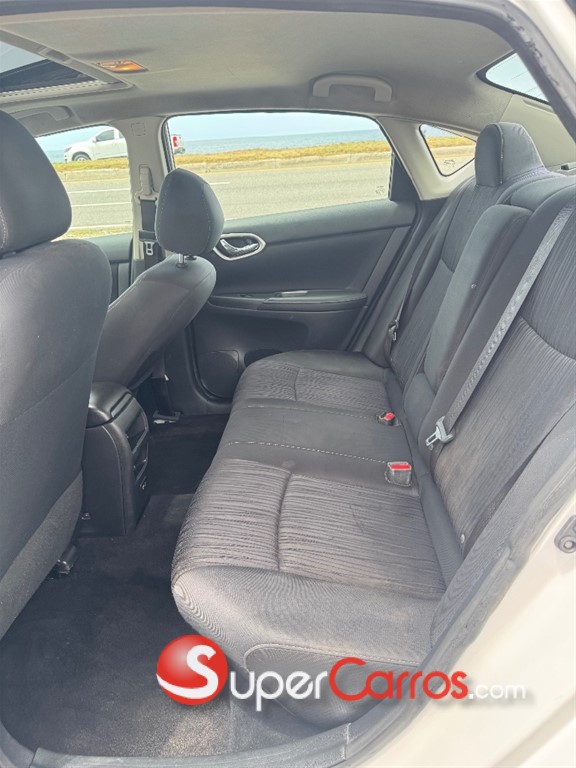 2019 Nissan Sentra Especial Edition — foto 12 / 12