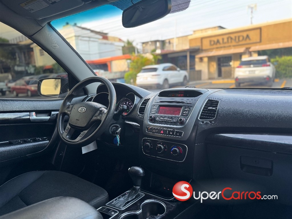 2014 Kia Sorento LX — foto 8 / 12