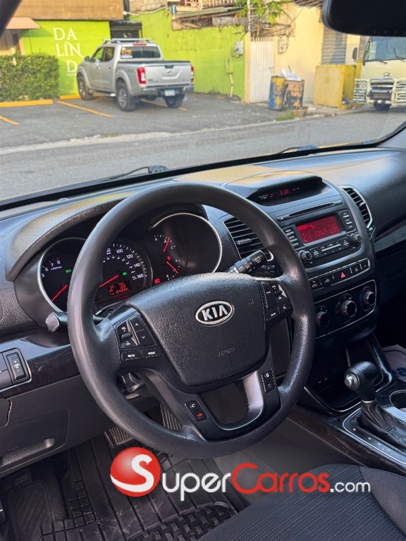 2014 Kia Sorento LX — foto 9 / 12