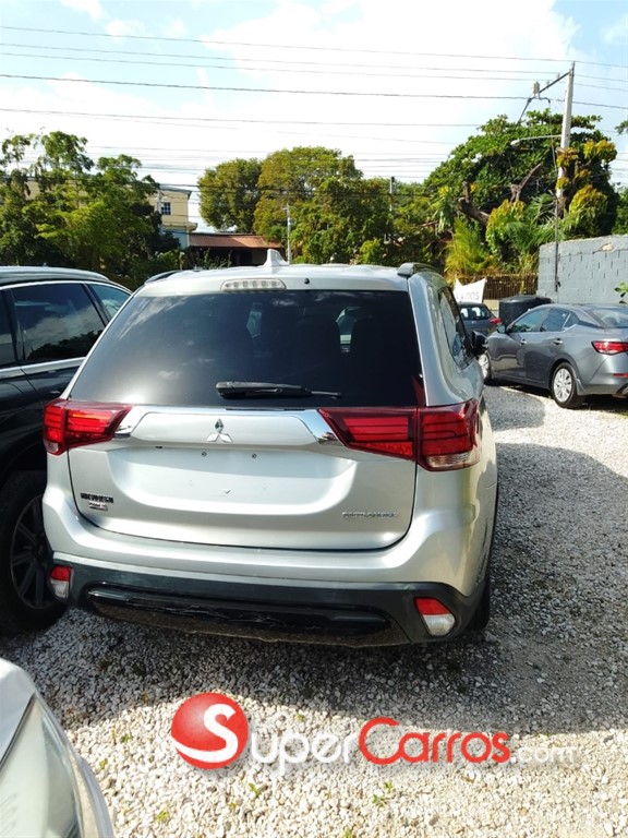 2019 Mitsubishi Motors Outlander Limited — foto 4 / 10