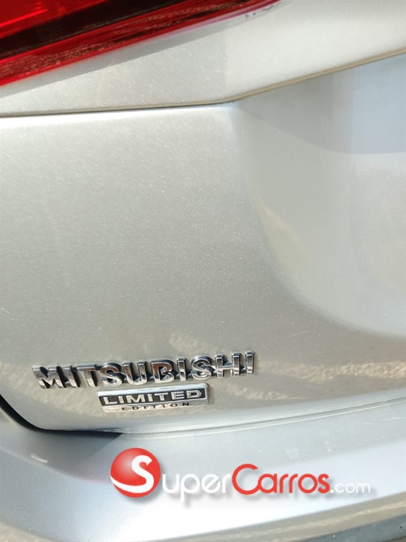 2019 Mitsubishi Motors Outlander Limited — foto 5 / 10
