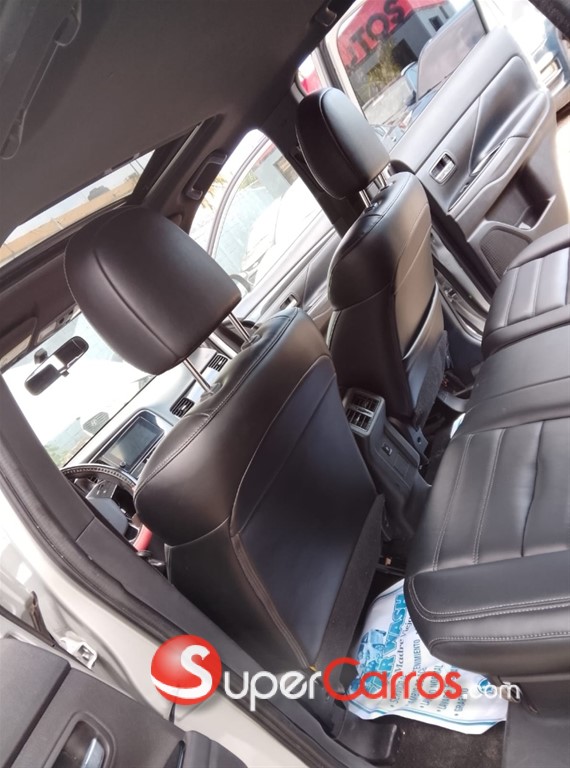 2019 Mitsubishi Motors Outlander Limited — foto 7 / 10