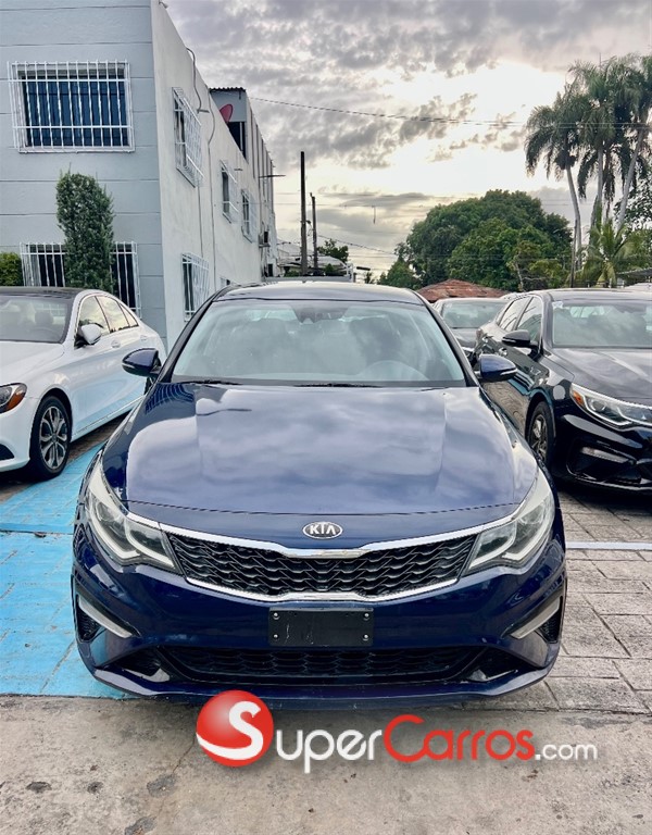 2020 Kia Optima FE — foto 2 / 12