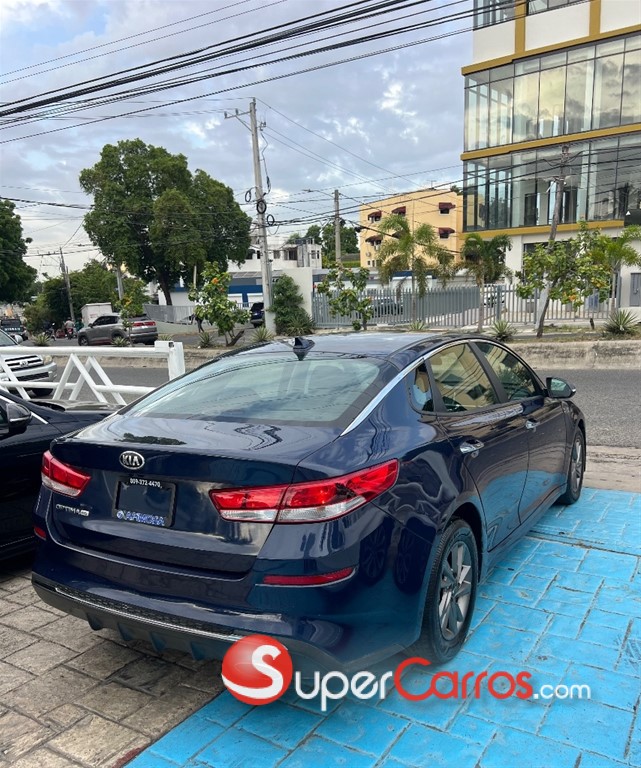 2020 Kia Optima FE — foto 4 / 12