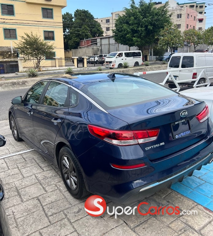 2020 Kia Optima FE — foto 6 / 12