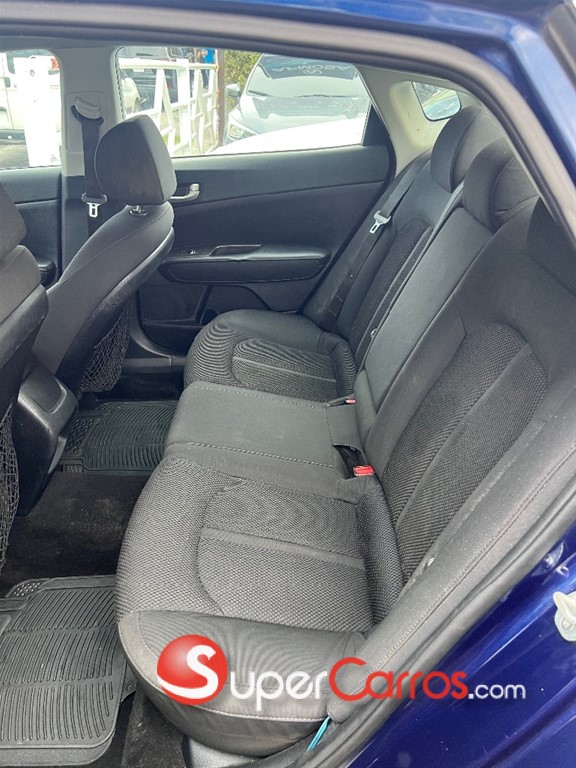 2020 Kia Optima FE — foto 12 / 12