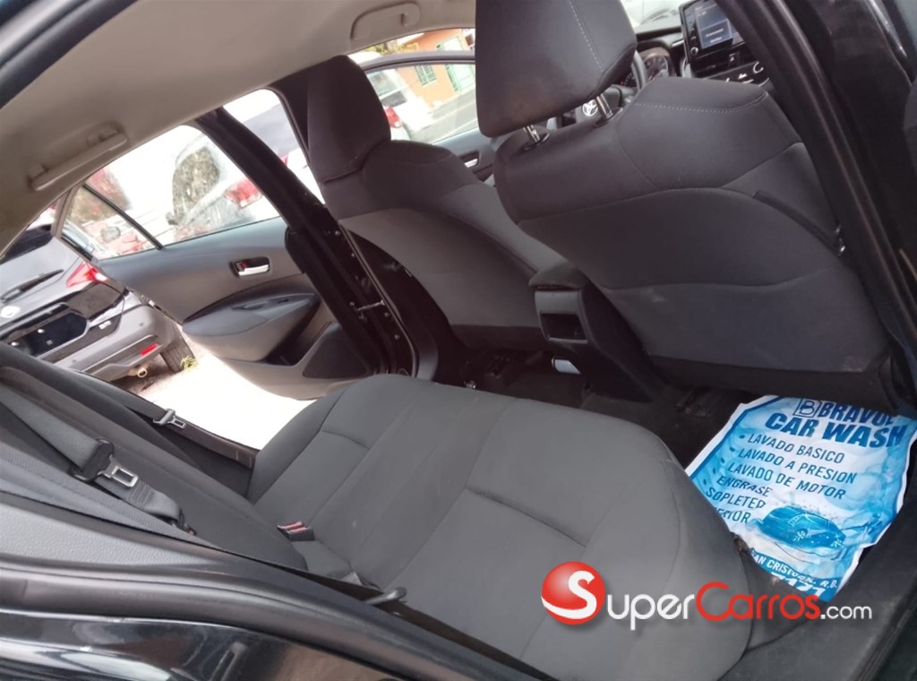 2020 Toyota Corolla LE — foto 6 / 9