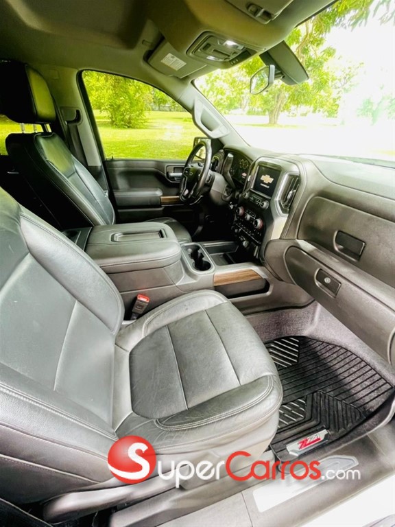 2020 Chevrolet Silverado RST — foto 11 / 12