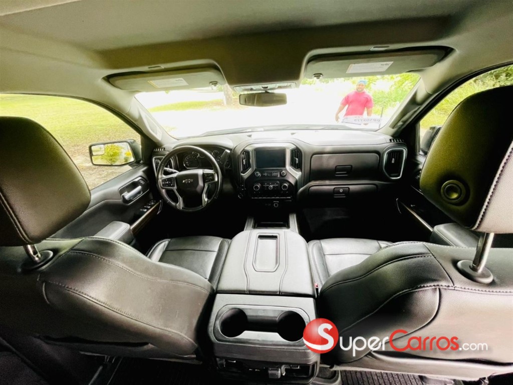 2020 Chevrolet Silverado RST — foto 12 / 12