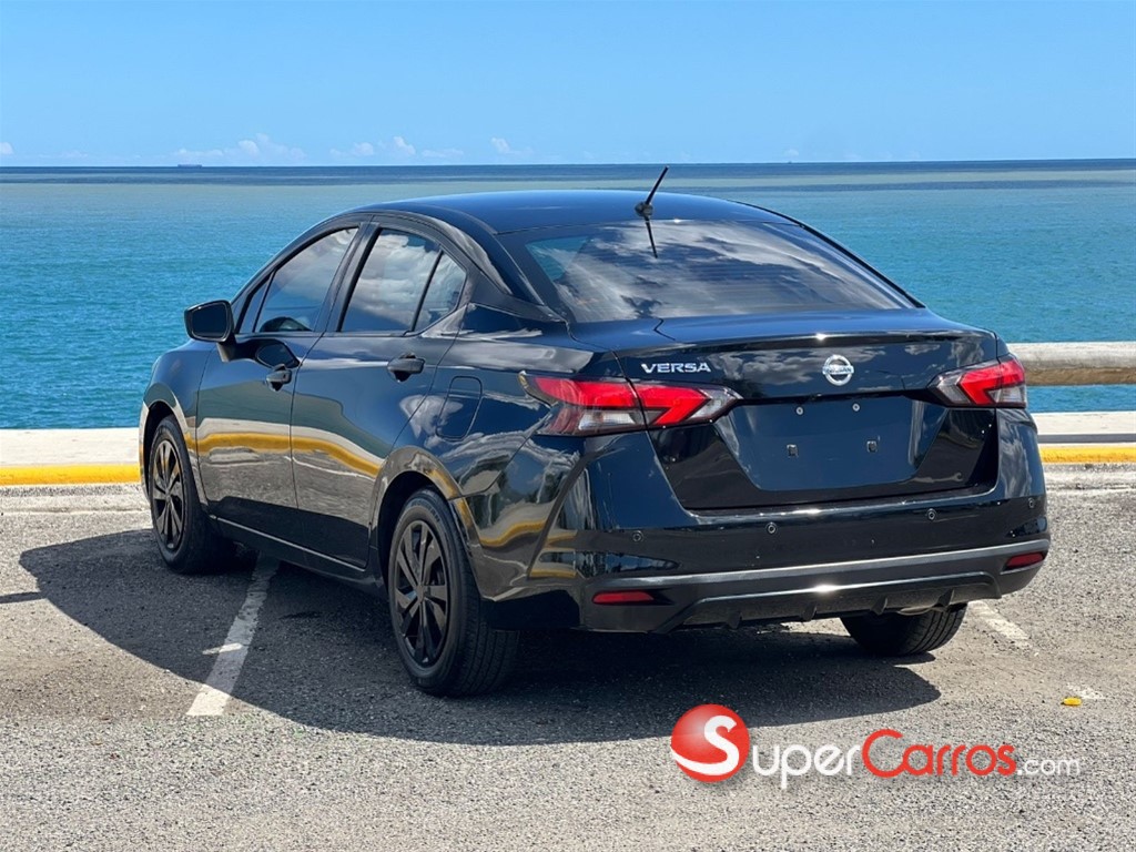 2022 Nissan Versa — foto 4 / 12