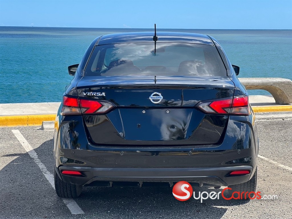 2022 Nissan Versa — foto 5 / 12