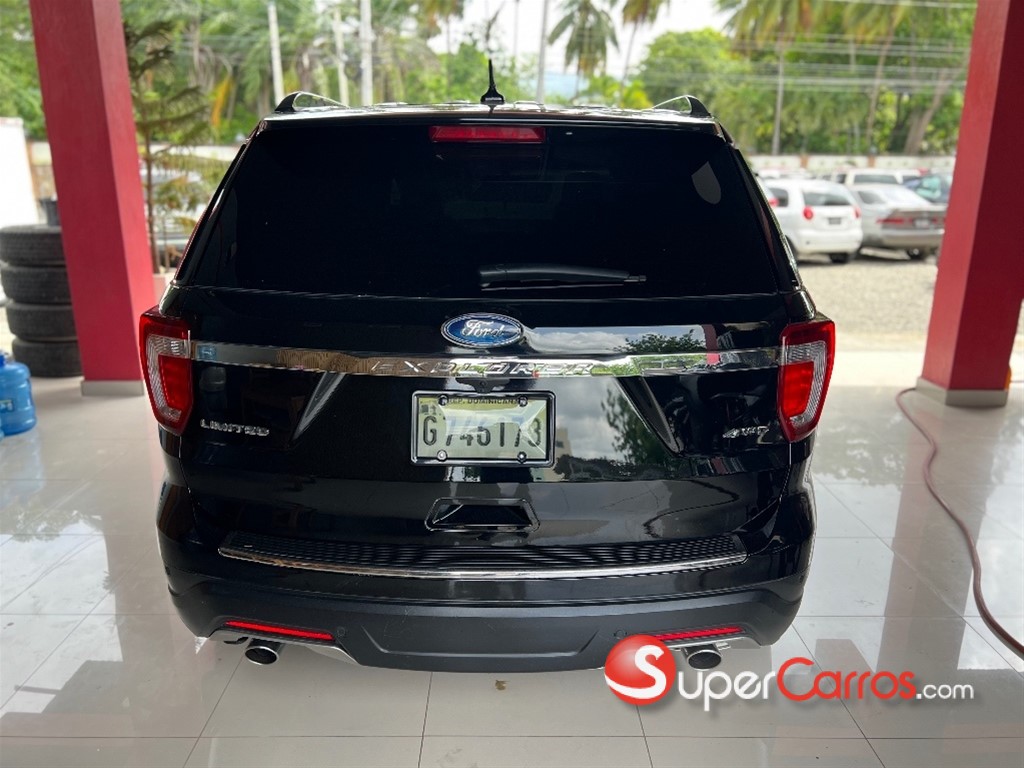 2018 Ford Explorer Limited — foto 8 / 12